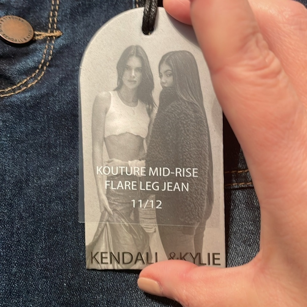 NWT KENDALL & KYLIE FLARE LEG JEAN 11/12 - Picture 4 of 8